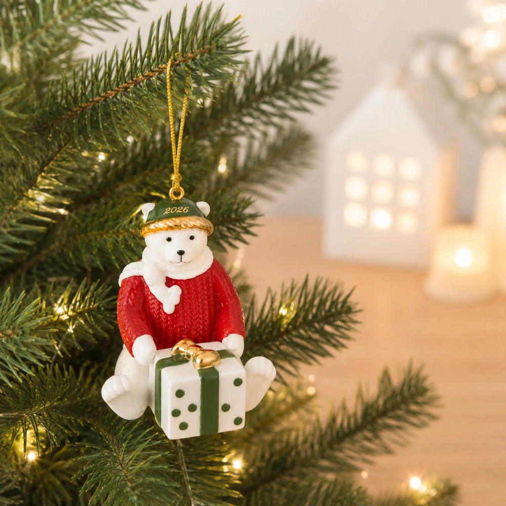 Christmas Classics - závesná ozdoba, macko 2026 od Villeroy & Boch