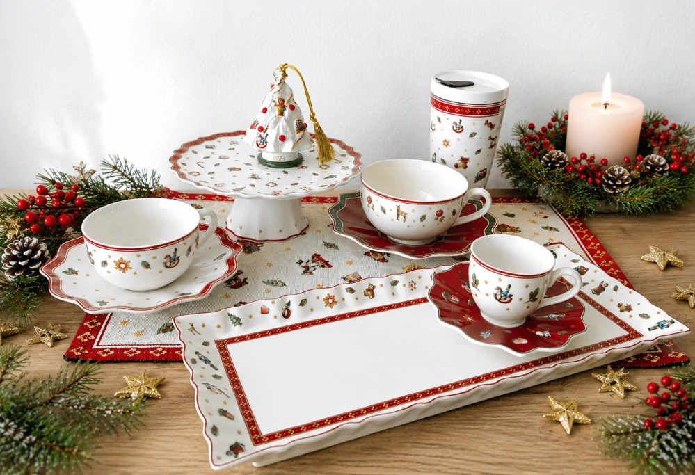 Toy's Delight  - podnos na tortu na nohe 21 cm  od Villeroy & Boch
