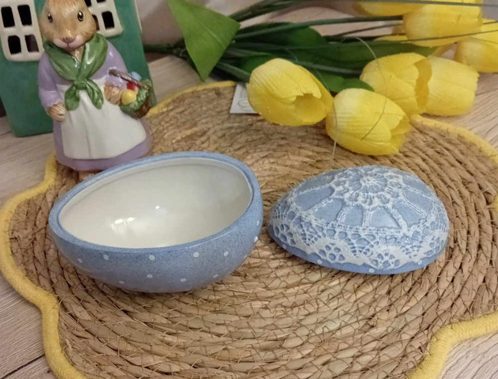 Jarná dekoračná krabička na vajíčka modrá 9 cm od Villeroy & Boch