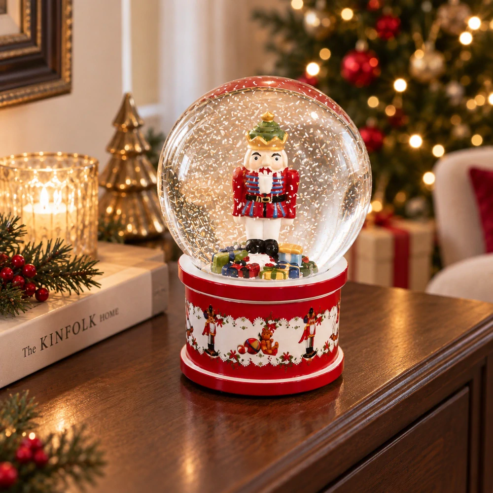 Christmas Toys - snehová guľa veľká, 17 cm od Villeroy & Boch