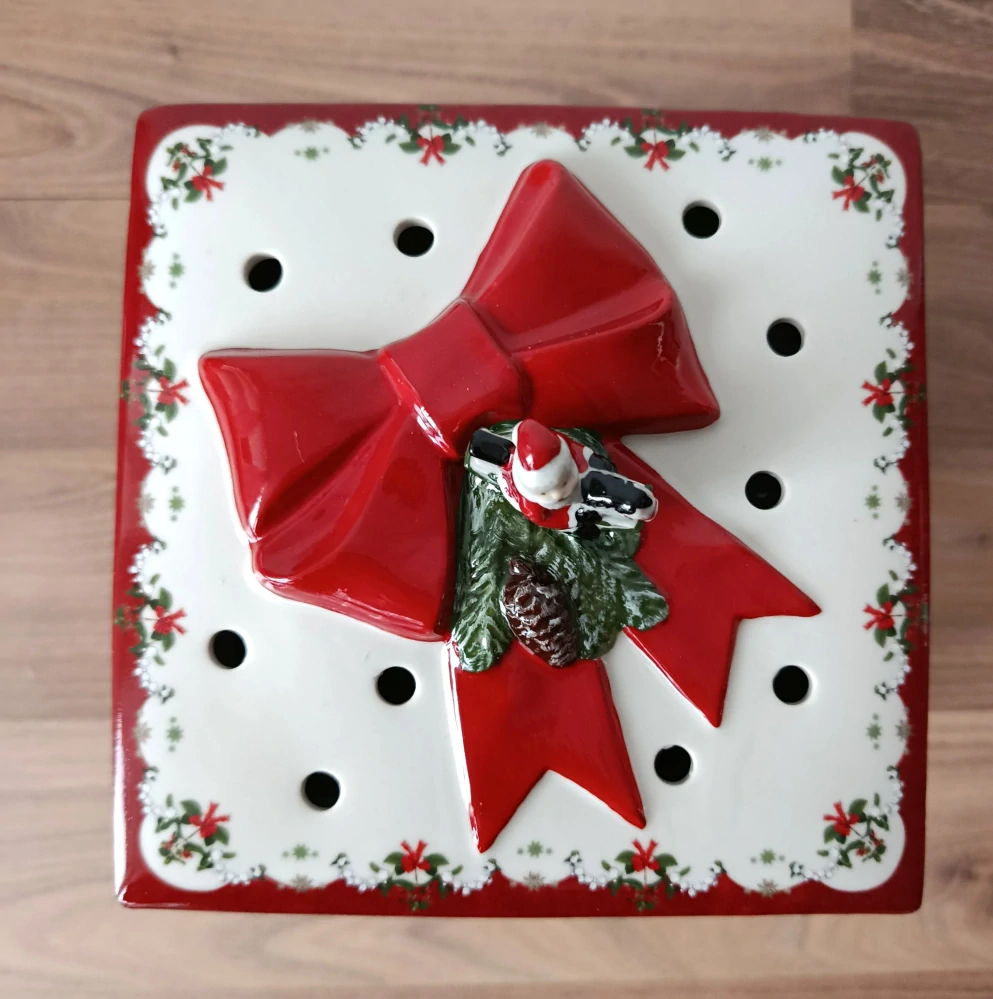 Hracia skrinka hranatý darček Christmas Toys od Villeroy&Boch