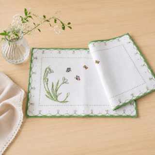 Colourful Spring - farebné jarné gobelínové prestieranie od Villeroy & Boch