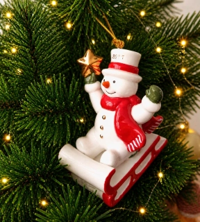 Christmas Classics - závesná ozdoba snehuliak 2025 od Villeroy & Boch